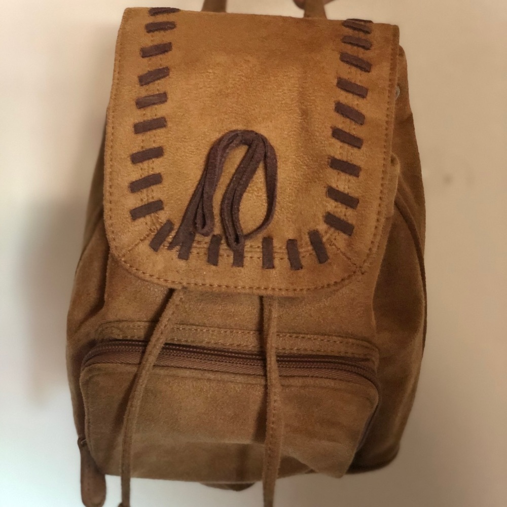 Small Brown backpack 🎒